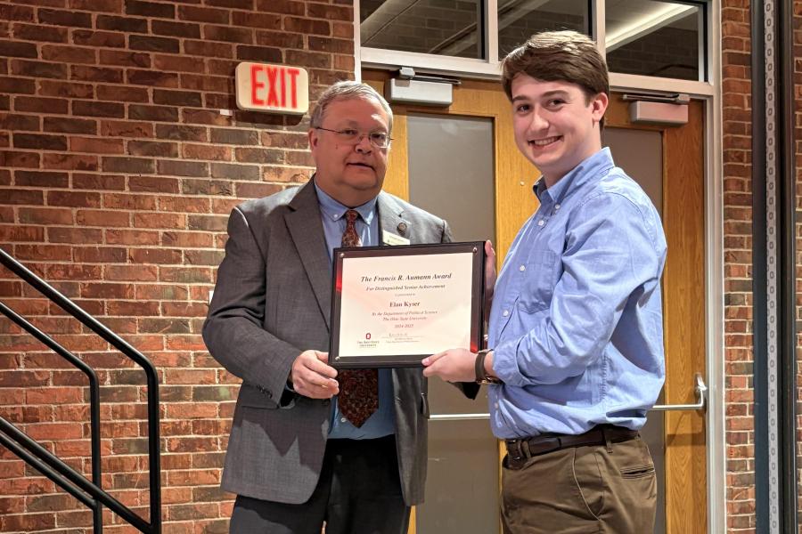 Elan Kyser - winner of Distinguished Senior Achievement Award