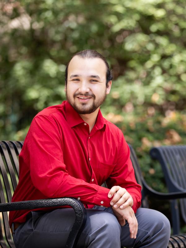 Antonio headshot