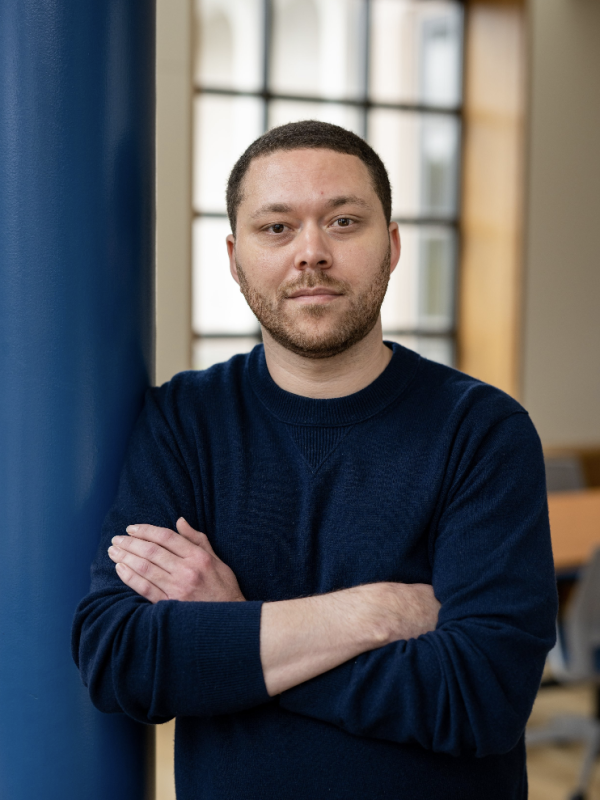 Gregory Leslie Headshot